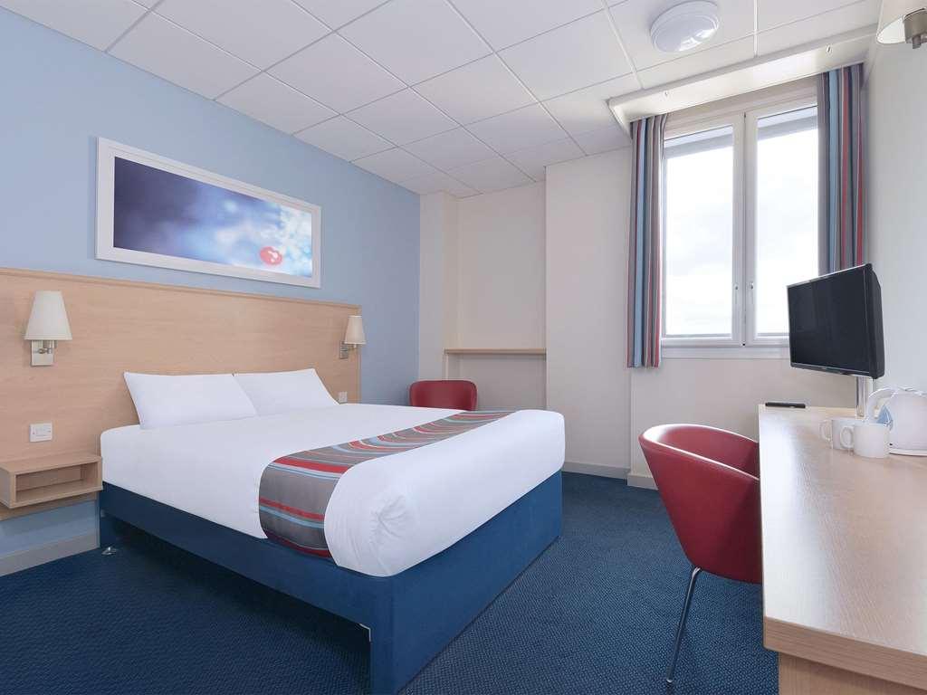 Travelodge Ely Pokój zdjęcie