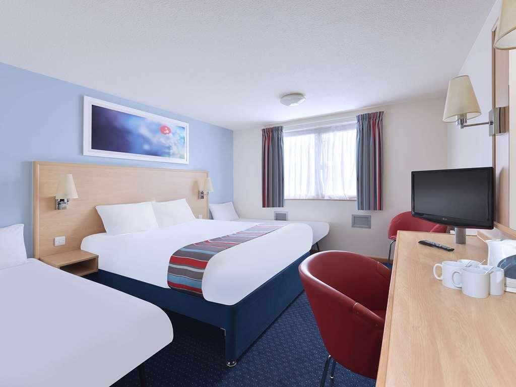 Travelodge Ely Pokój zdjęcie