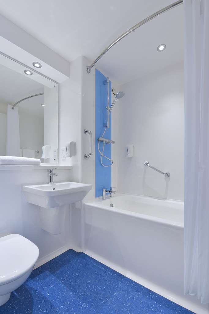 Travelodge Ely Pokój zdjęcie